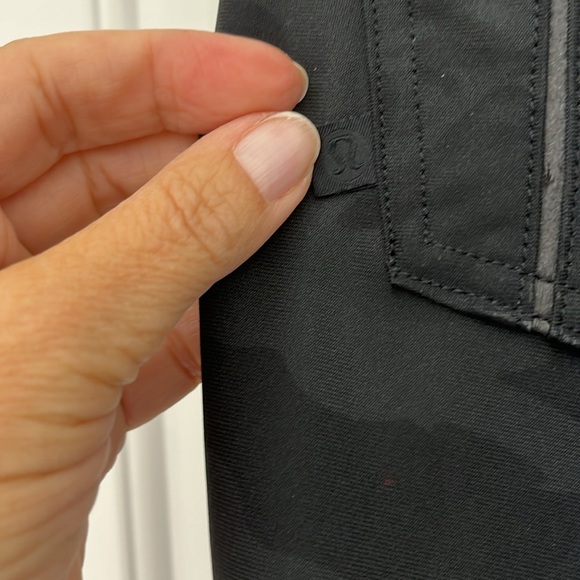 Lululemon cameo tapered pants 4 - Picture 4 of 6